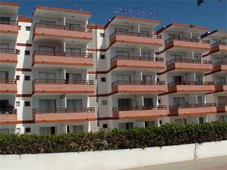 Las Gacelas Apartments